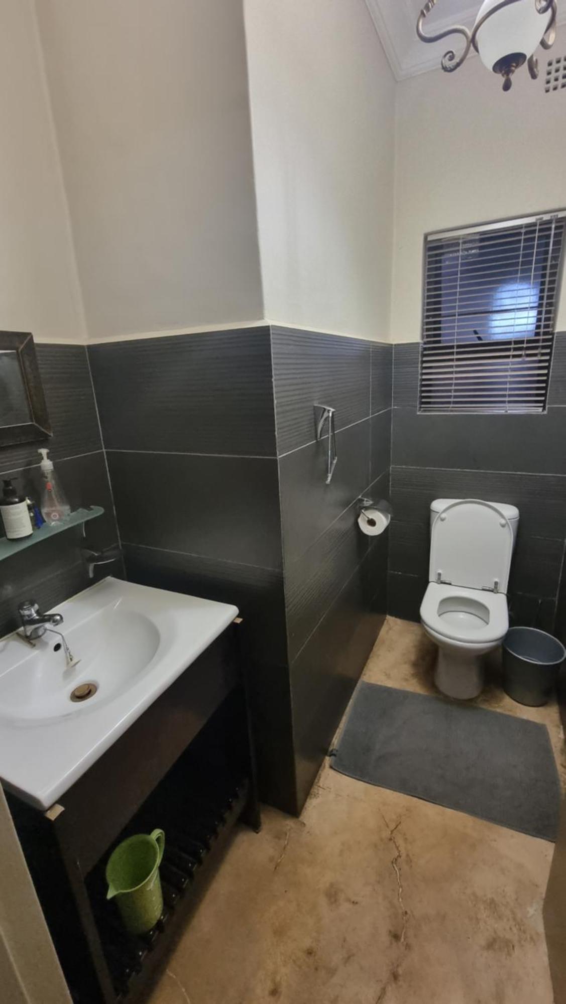 Luxury Solar Powered With Pool And Sauna In Northcliff Holiday home