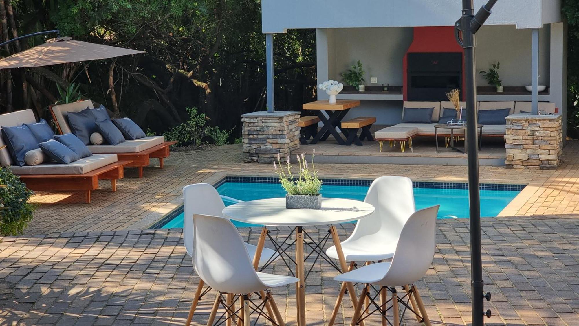 Holiday home Luxury Solar Powered With Pool And Sauna In Northcliff