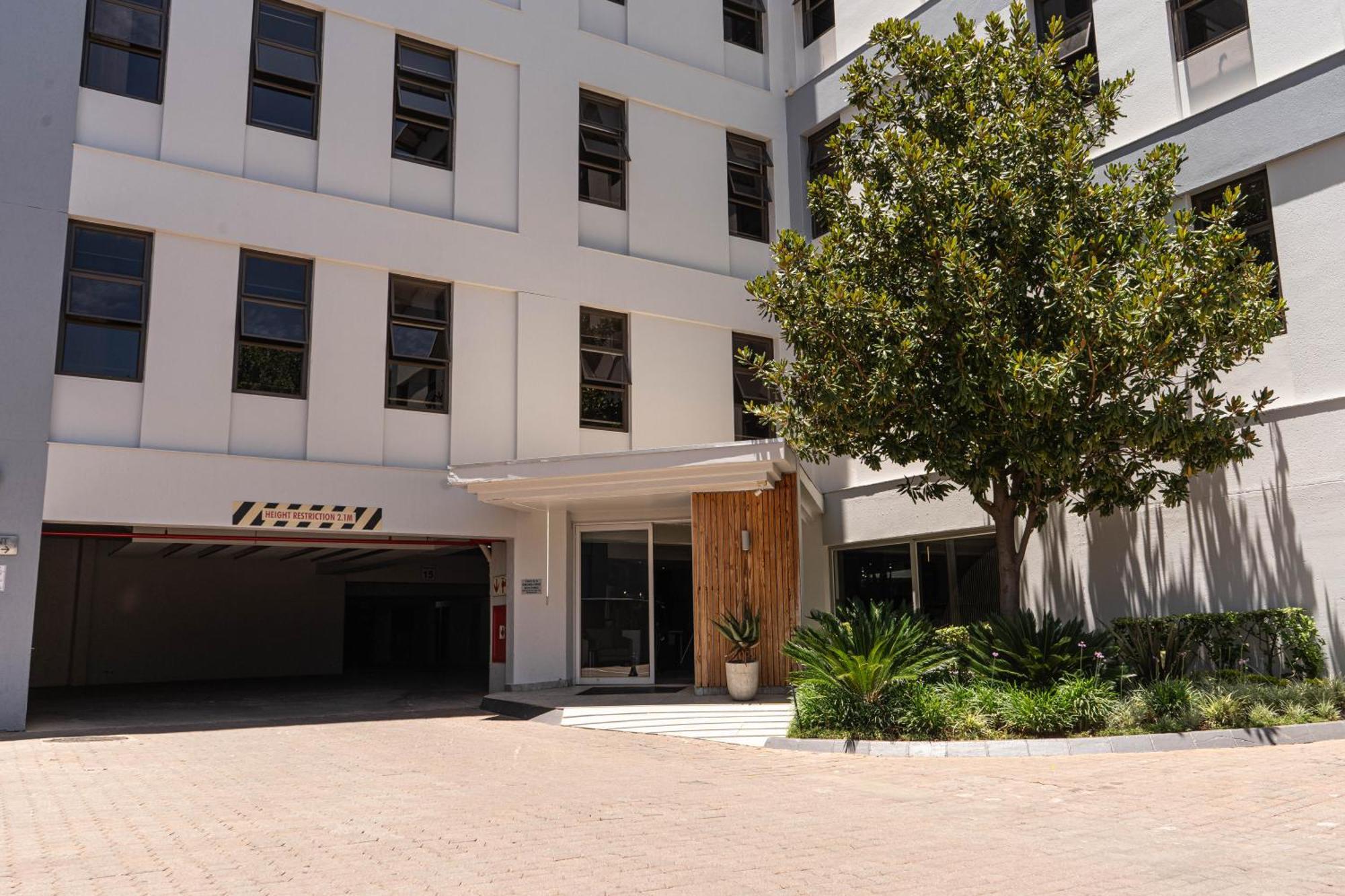 Apartment Urban Pulse At The Bolton Johannesburg