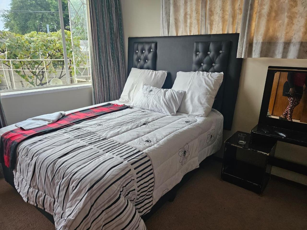 J&m Guest house *