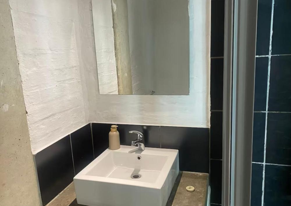 Guest house Minimalistic Craft Maboneng