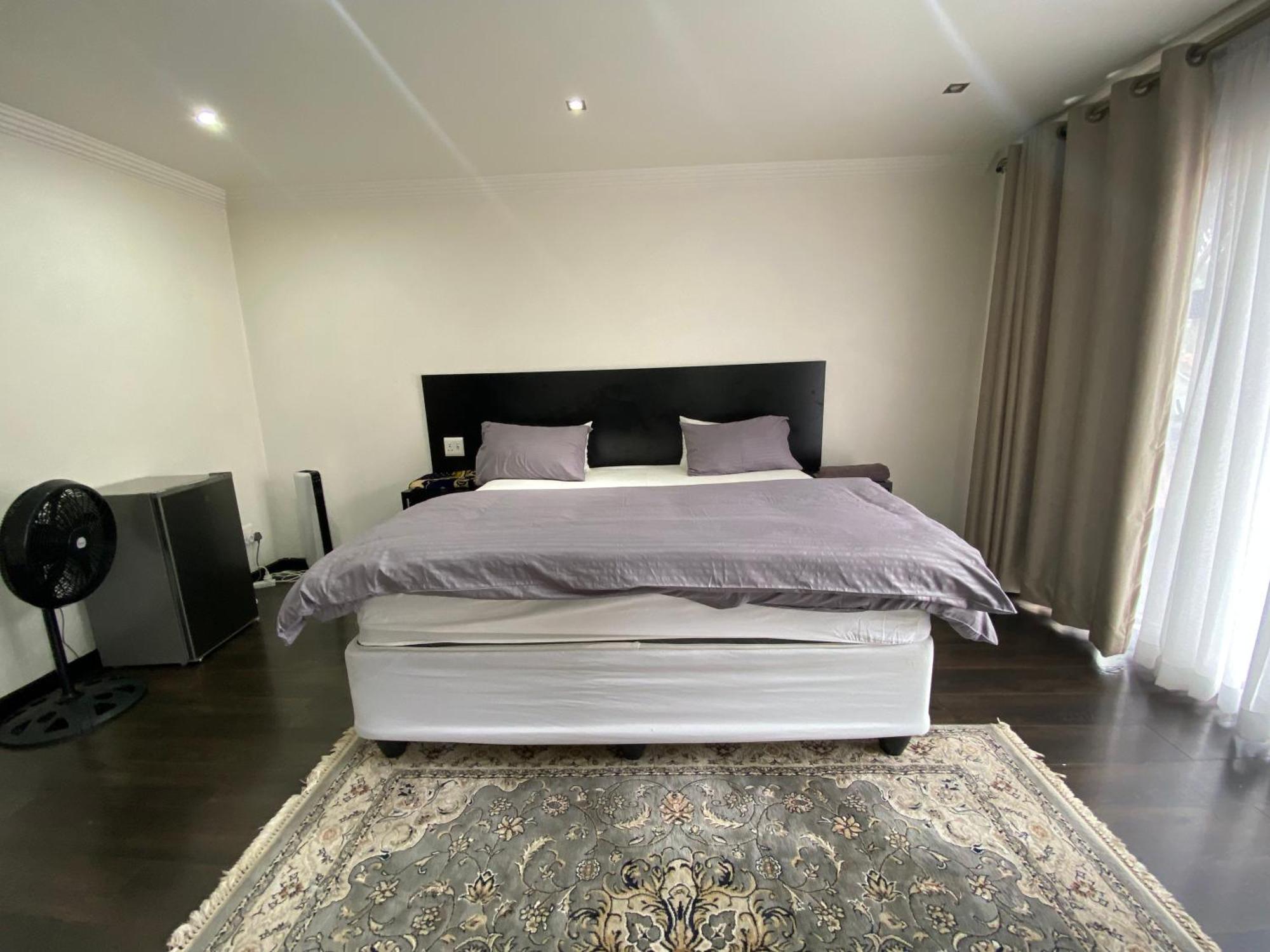 Ainushamsi Nhà khách Johannesburg