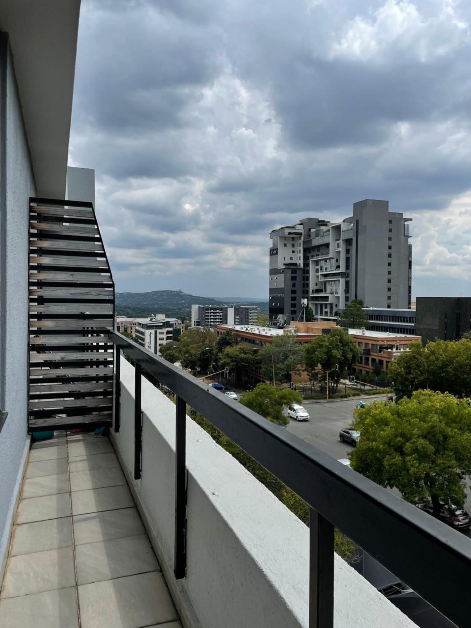 350 Bolton In Rosebank *