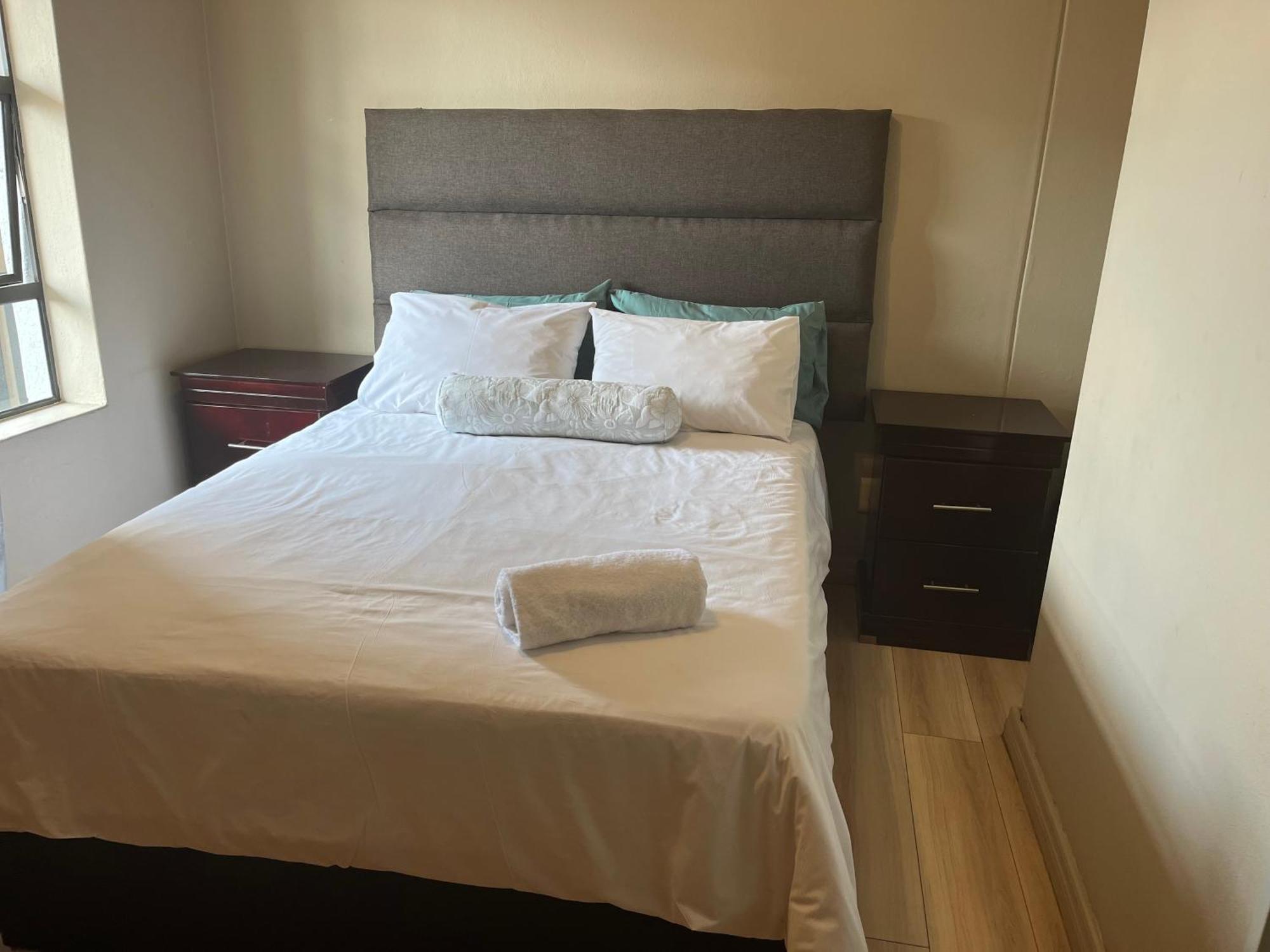 Tee Luxury * Johannesburg