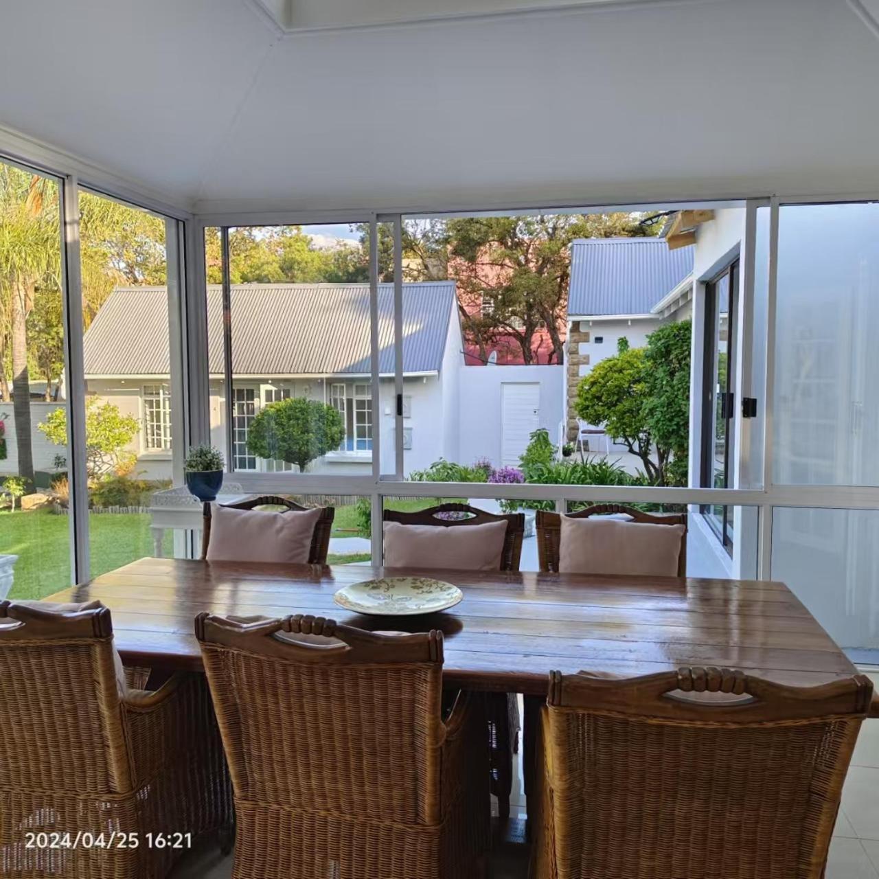 Sandton Spring Rivonia Bed & Breakfast