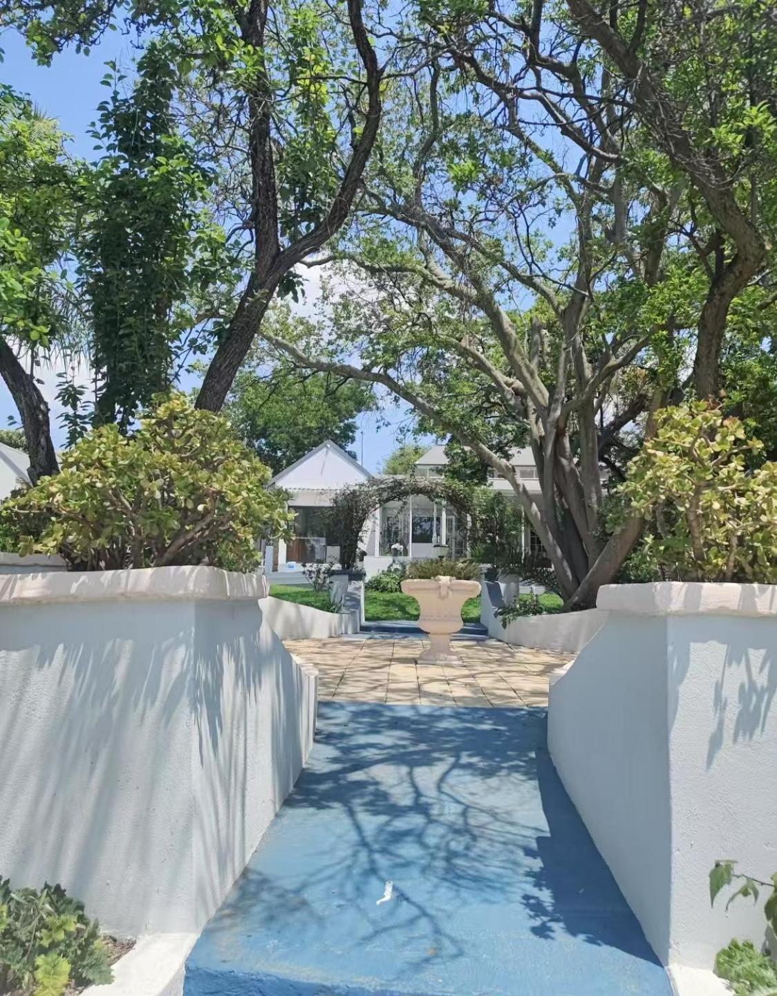 Bed & Breakfast Sandton Spring Rivonia 3*