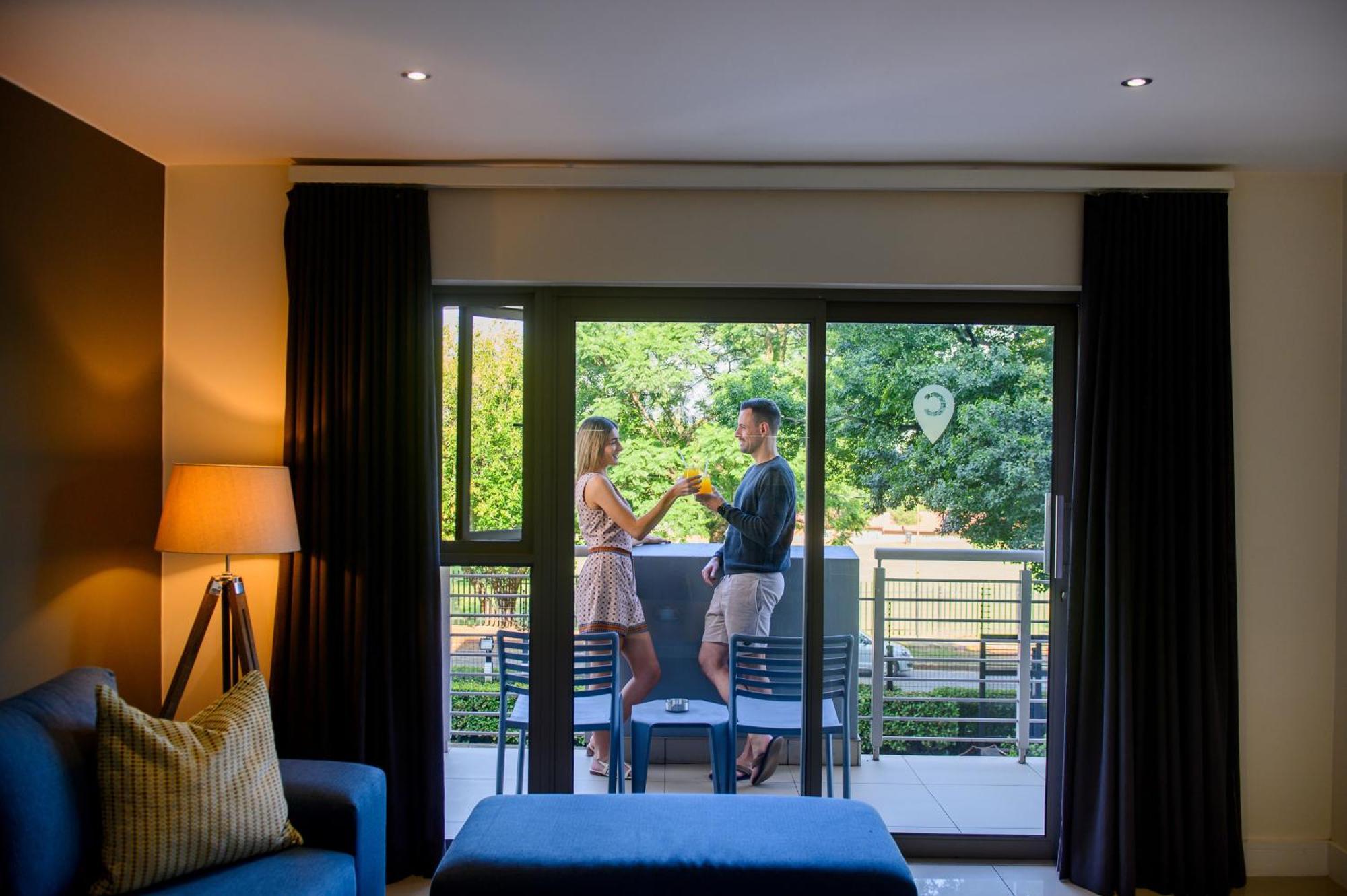 Khách sạn The Capital On Bath 3*
