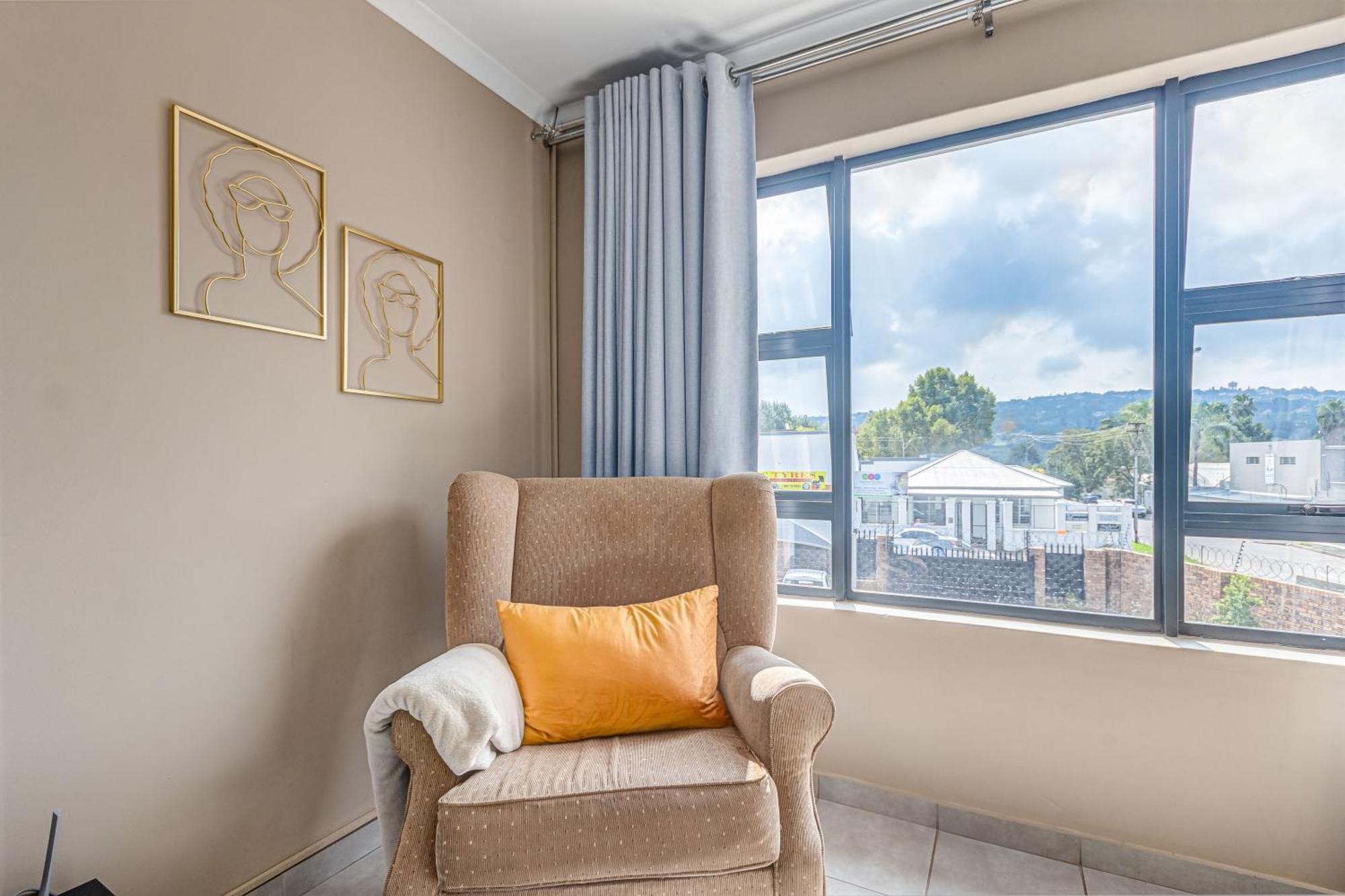 Airville Luxury Apartments, 7Min Drive To Cresta Mall Johannesburg