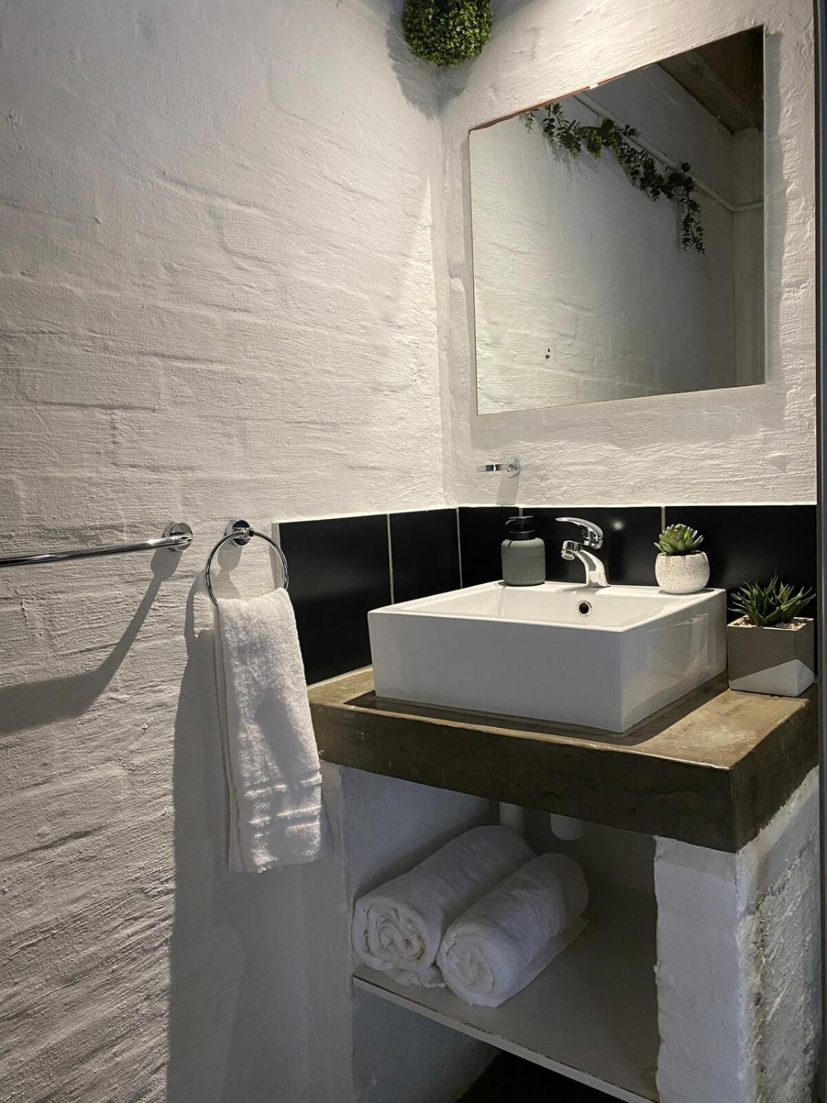 The Nook At Maboneng -24hr Security, Wifi, Cozy *