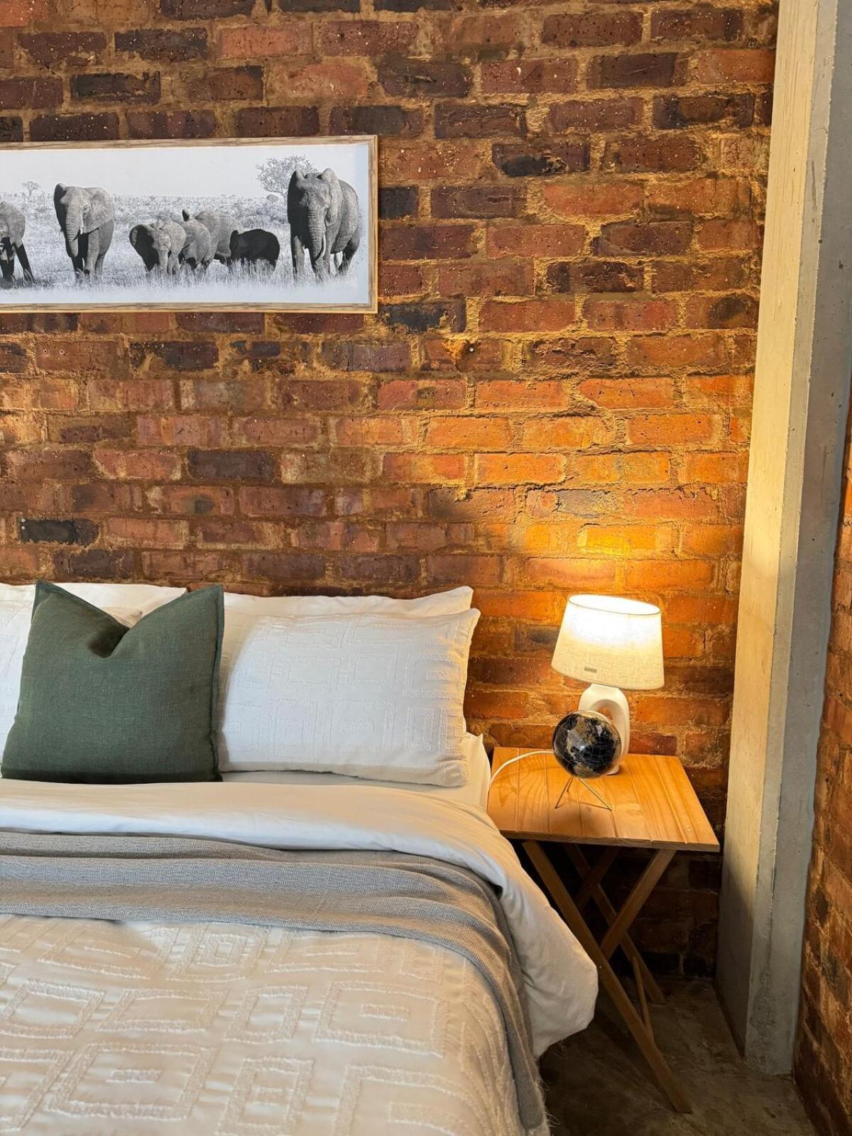 The Nook At Maboneng -24hr Security, Wifi, Cozy Apartment
