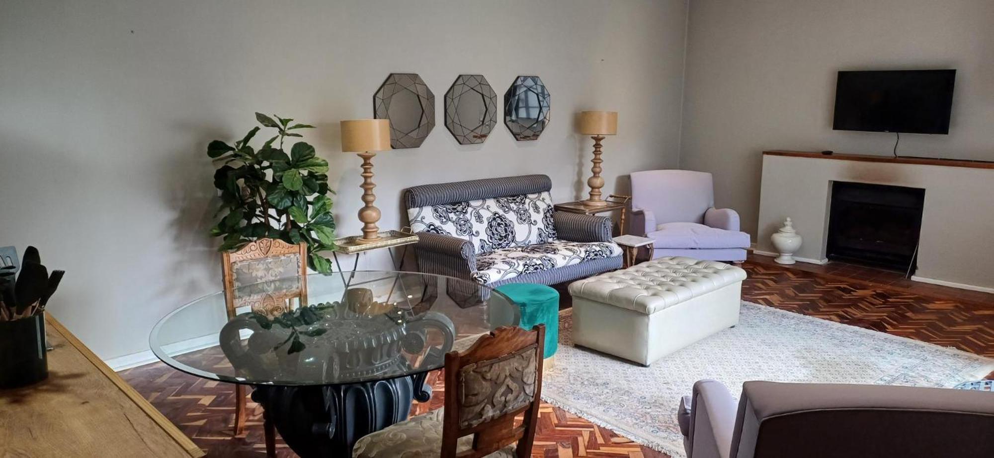 Q On First Guest house Johannesburg