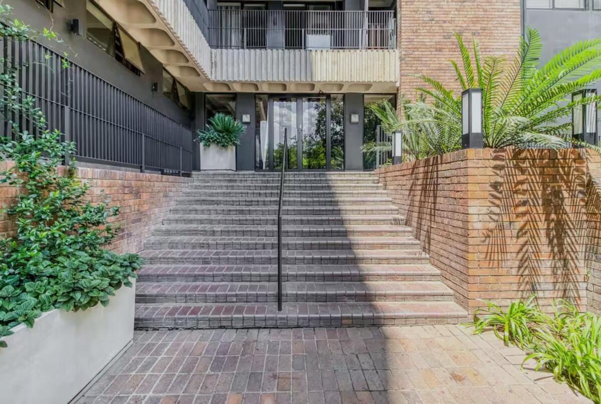 La Maison At The Lineal Sandton Apartment *