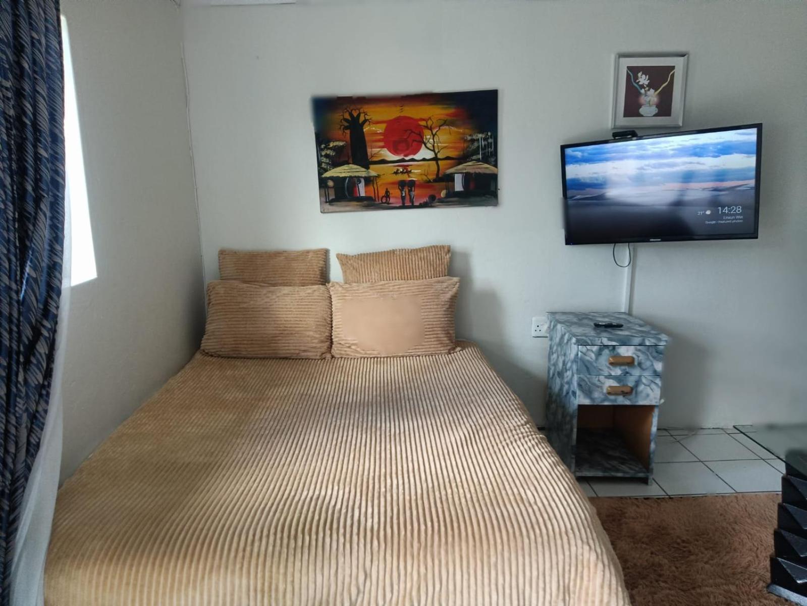St. Michael And The Queens Bed & Breakfast