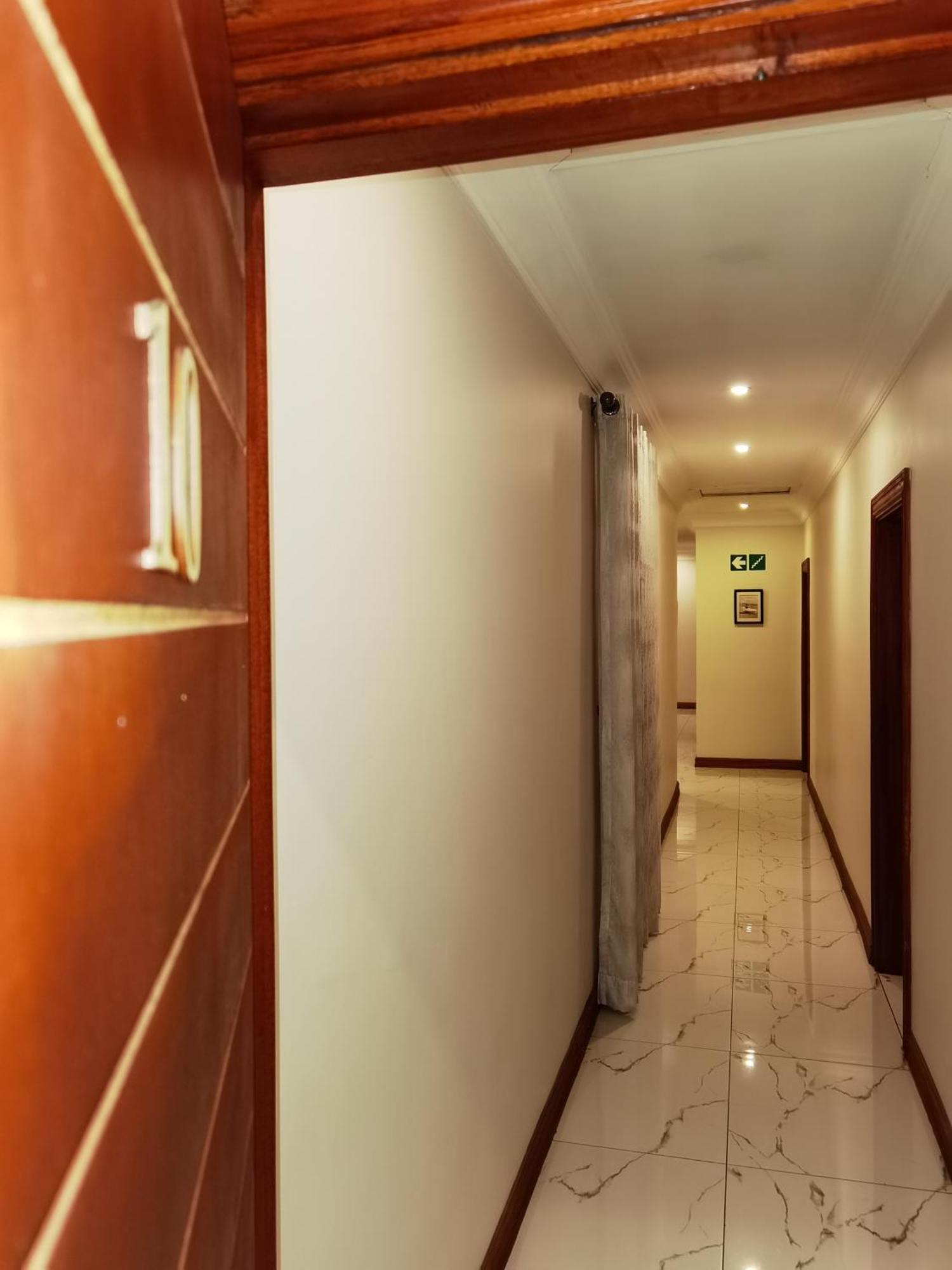 Lotus Guest house 3*