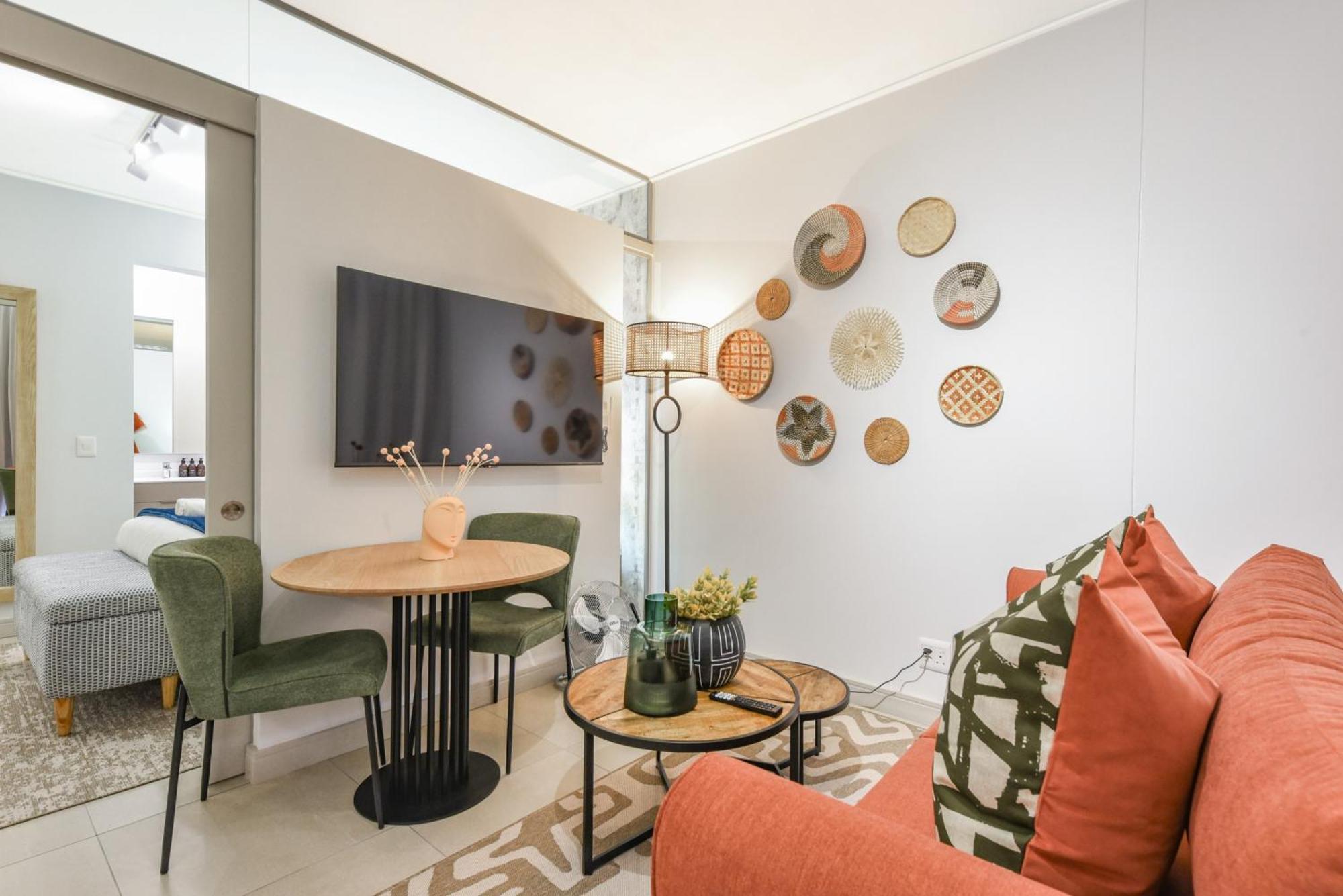 One Rosebank Apartment *