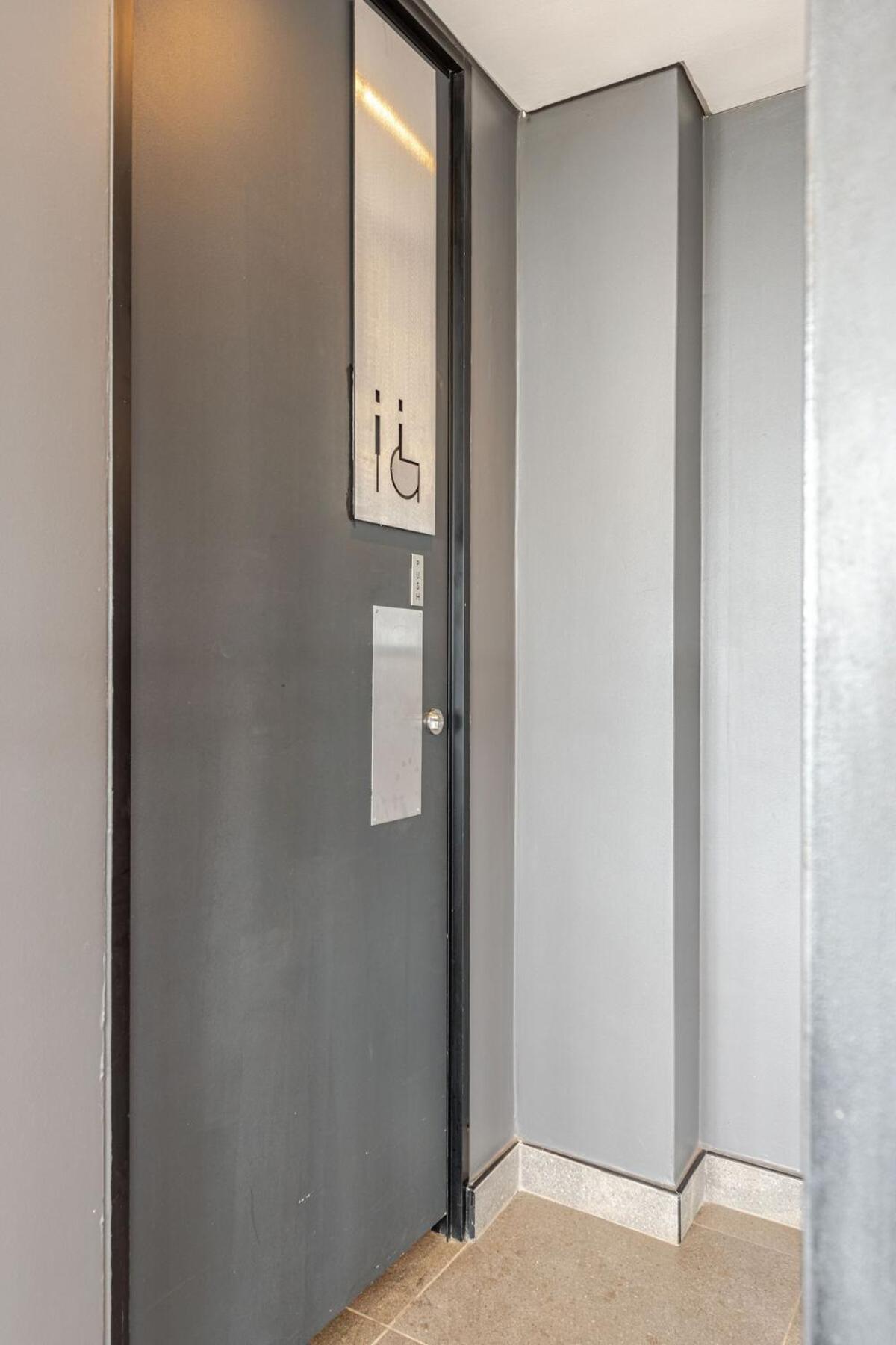 Apartment The Lineal 500m To Sandton With Backup Water & Power