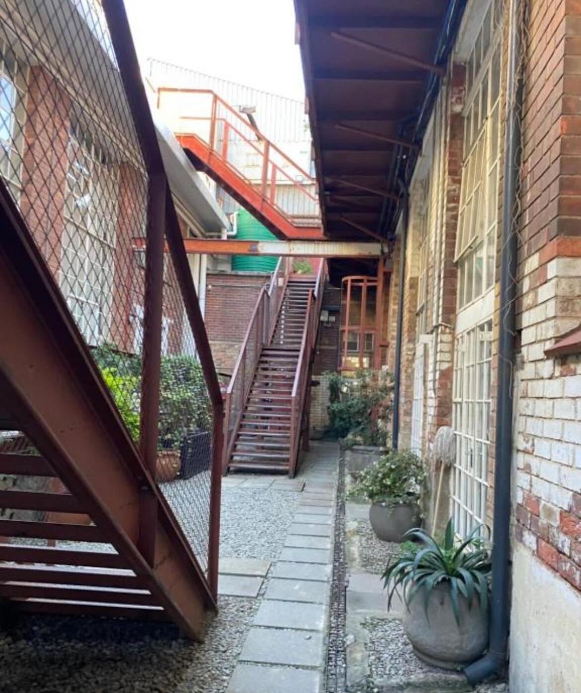Rustic Industrial Maboneng Loft Apartamento