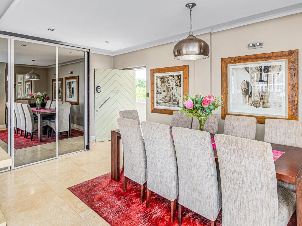 Luxury Penthouse In The Heart Of Sandton Johannesburg