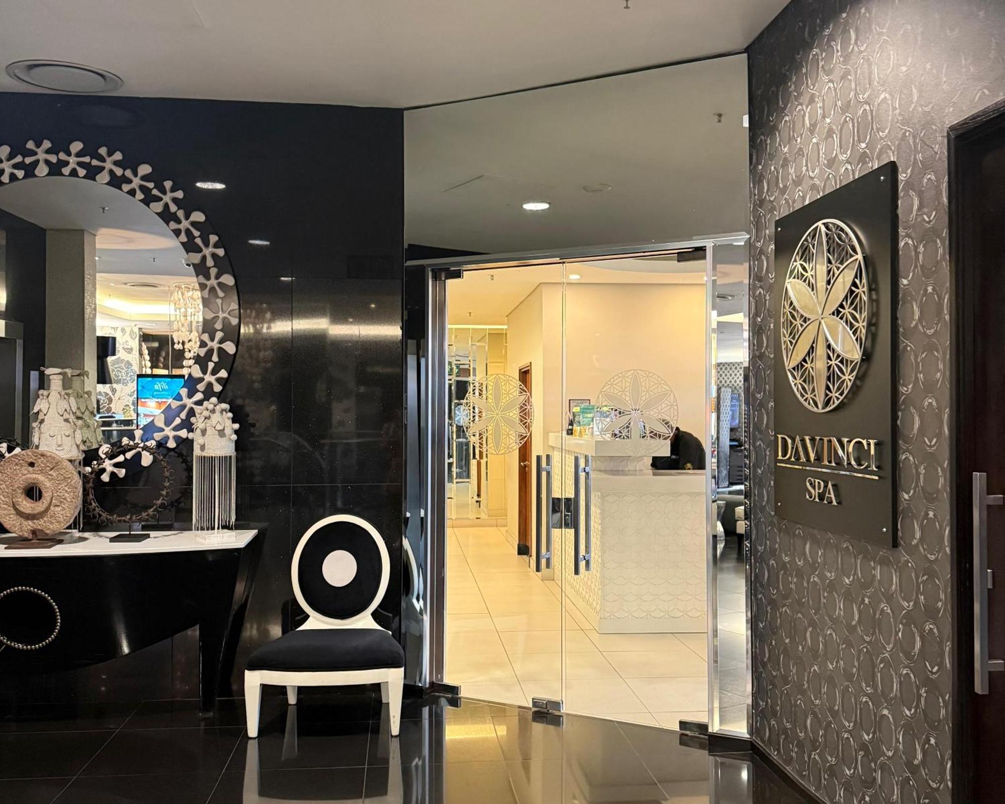 Luxury 1-bedroom In Sandton Johannesburg