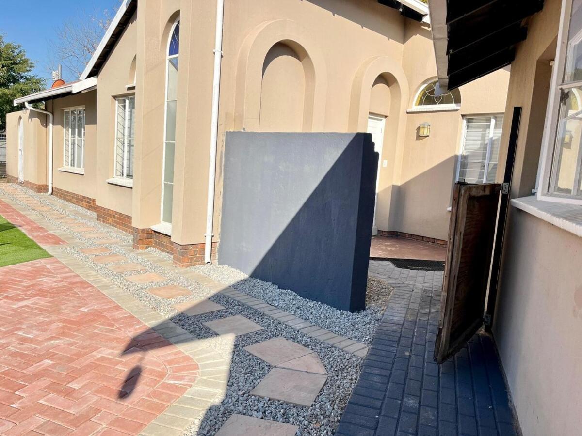 The Great Escape In Jhb North Holiday home