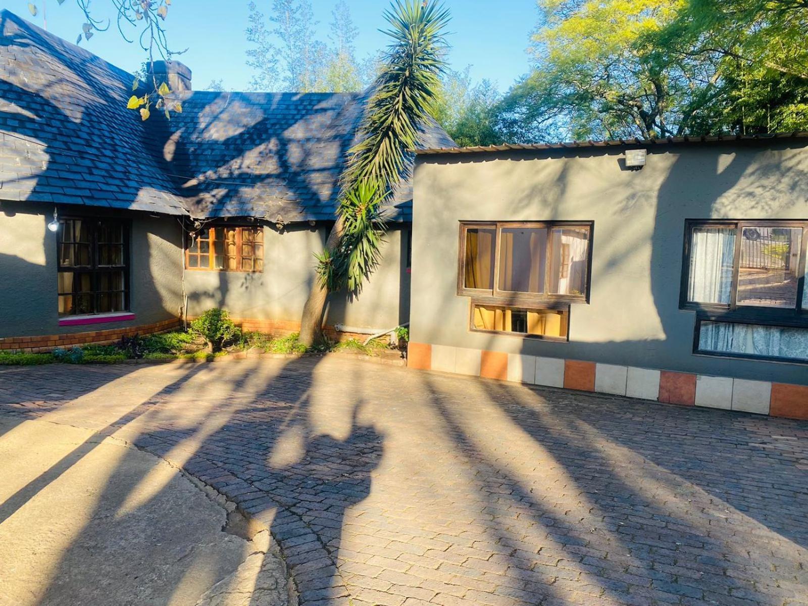 Albergue Rosebank & Backpacker *