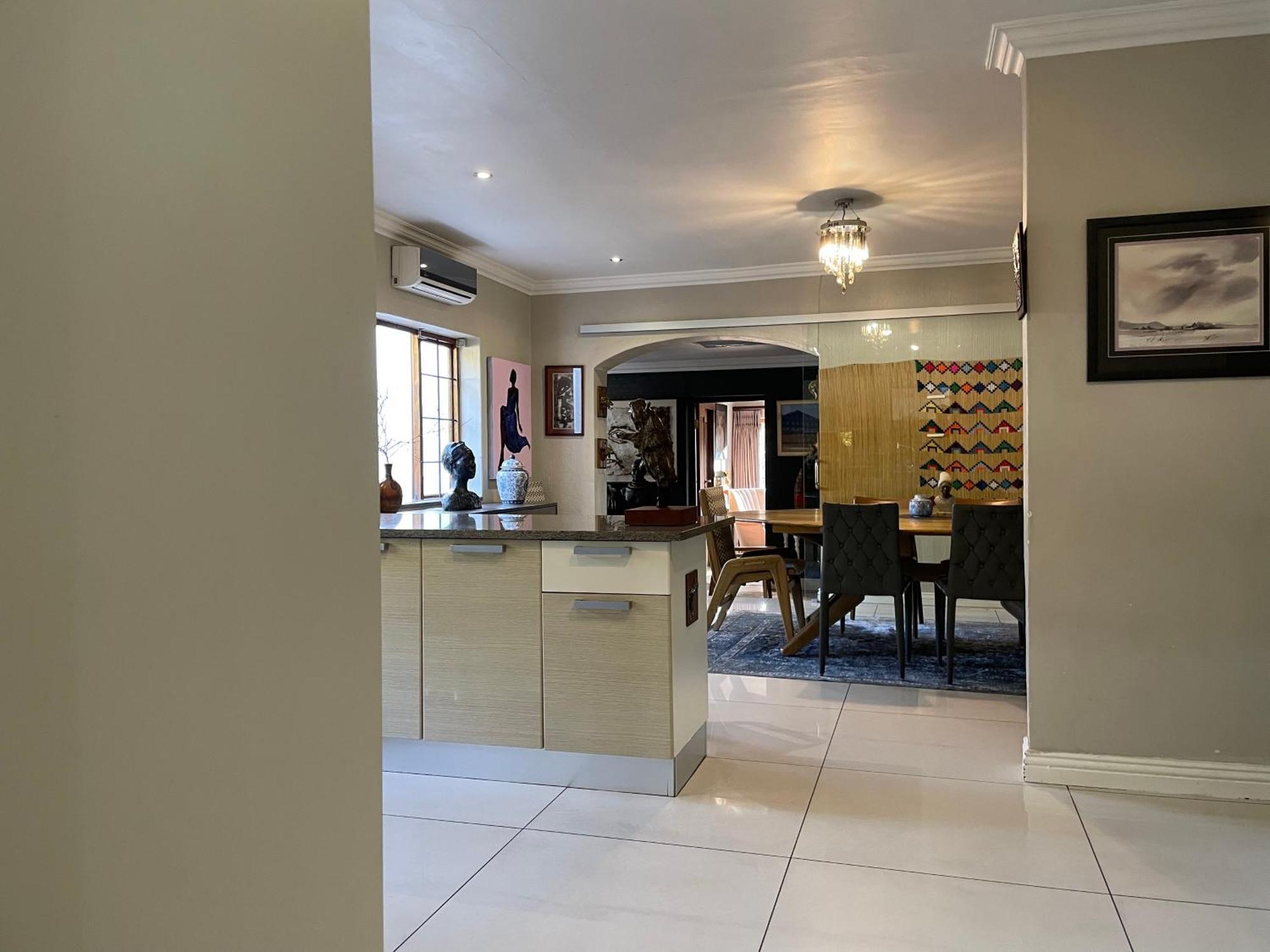 Holiday home The Ridgeback, 4 Bedroom House Bryanston Johannesburg