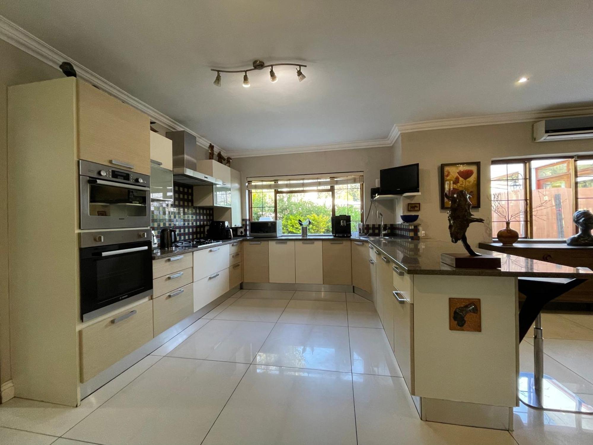 The Ridgeback, 4 Bedroom House Bryanston * Johannesburg