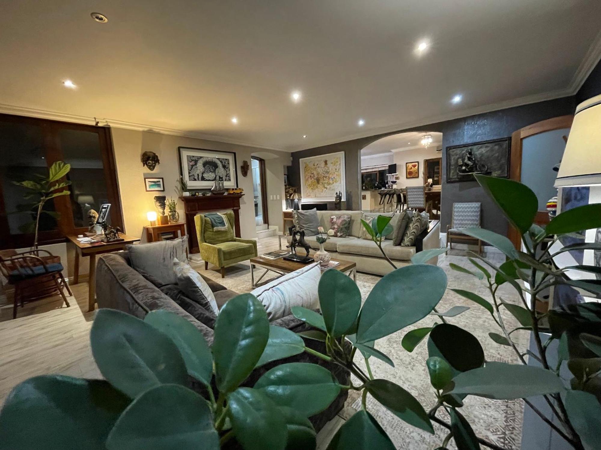 The Ridgeback, 4 Bedroom House Bryanston *