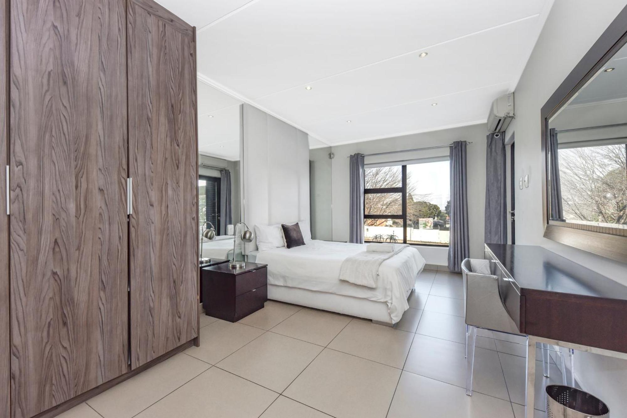 The Odyssey Lifestyle Complex Morningside - 2 Br Apartment Johannesburg