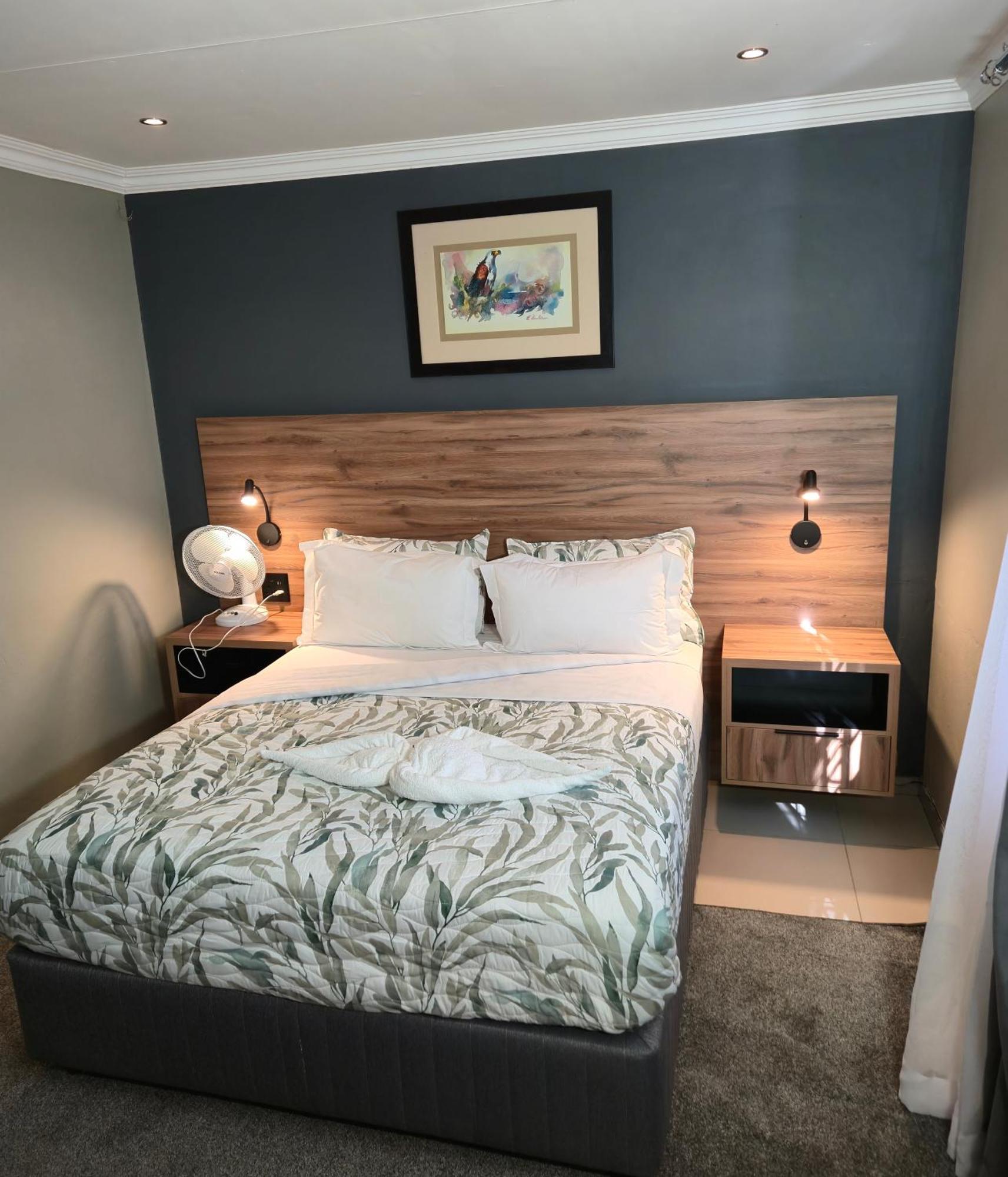 The Hide On Aston-sandton *