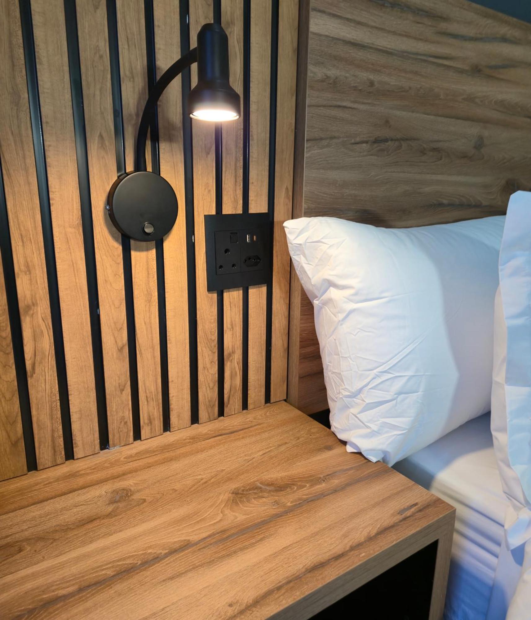 The Hide On Aston-sandton