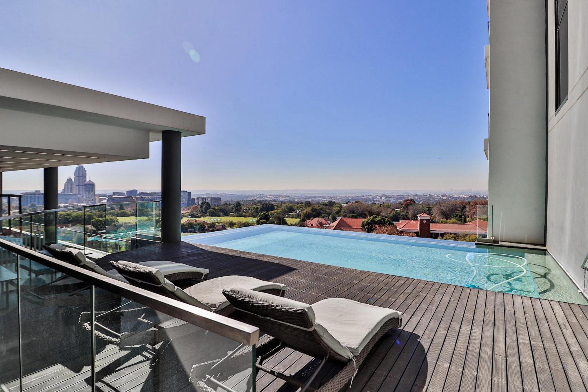 Reserved Illovo Apartment *
