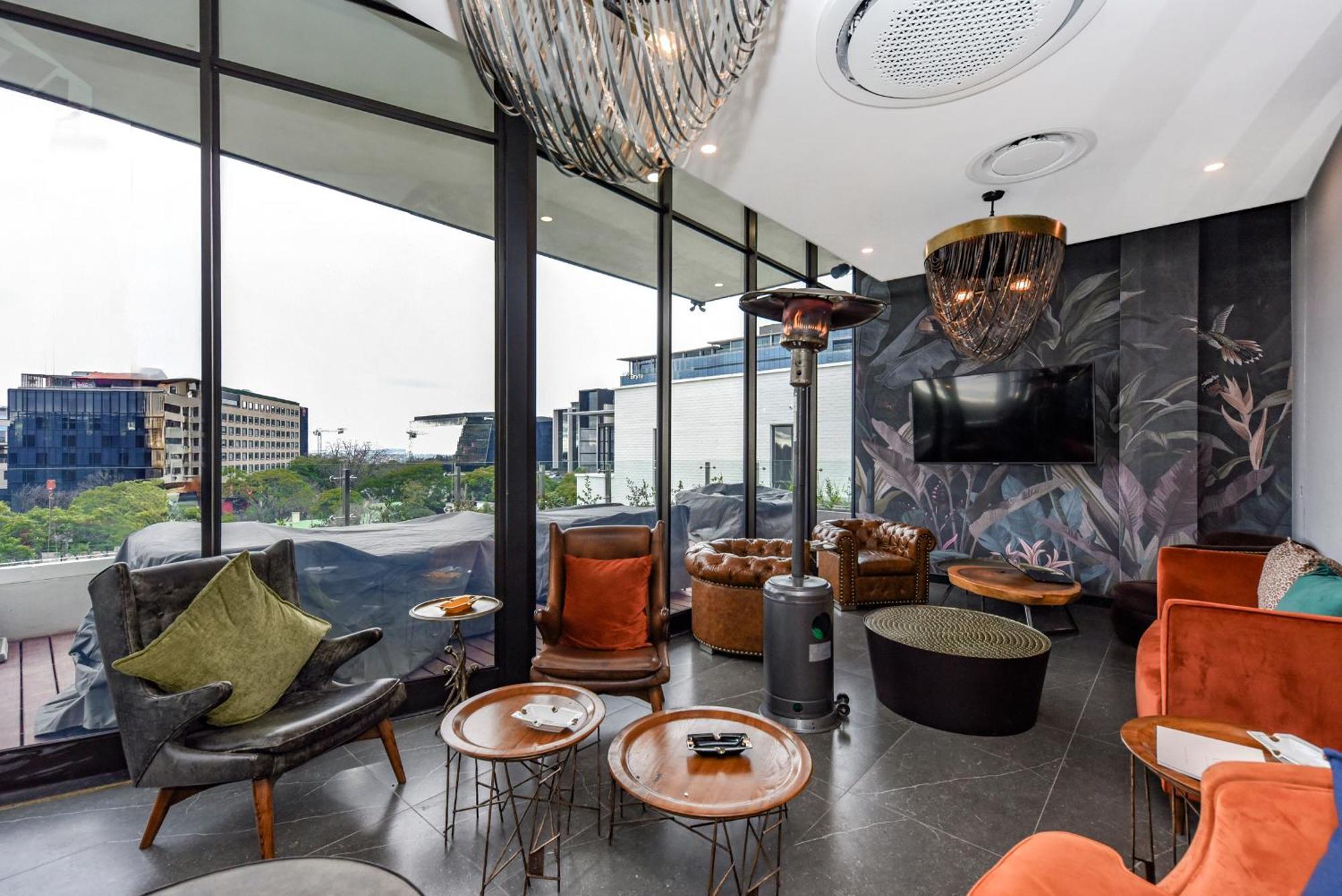 Apartment One Rosebank *