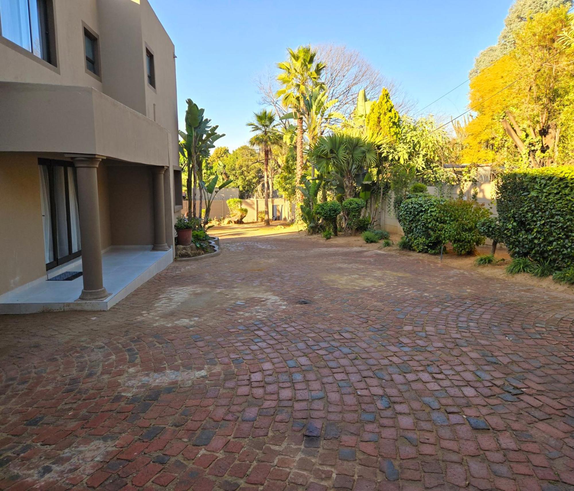 The Hide On Aston-sandton *
