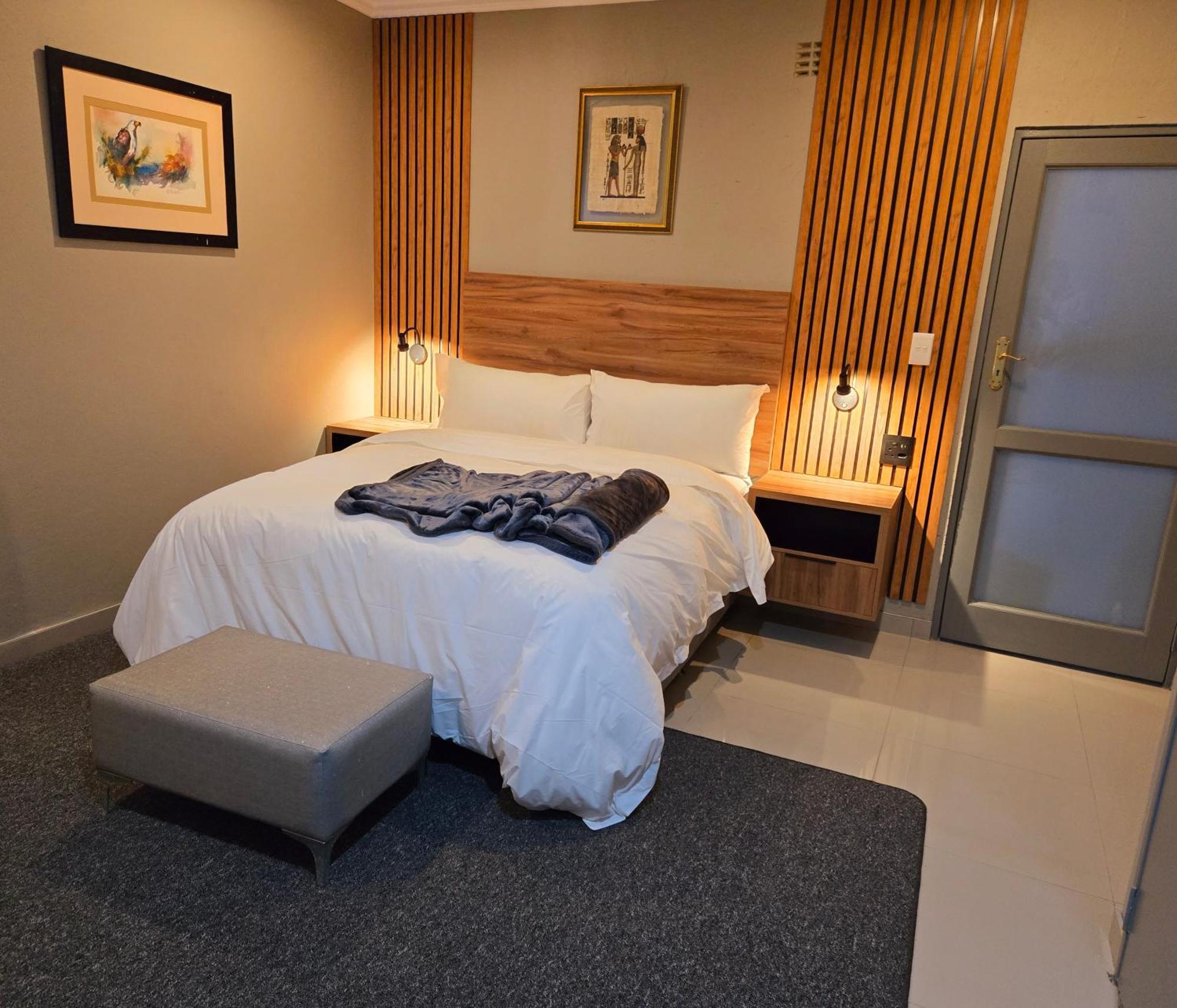The Hide On Aston-sandton Guest house