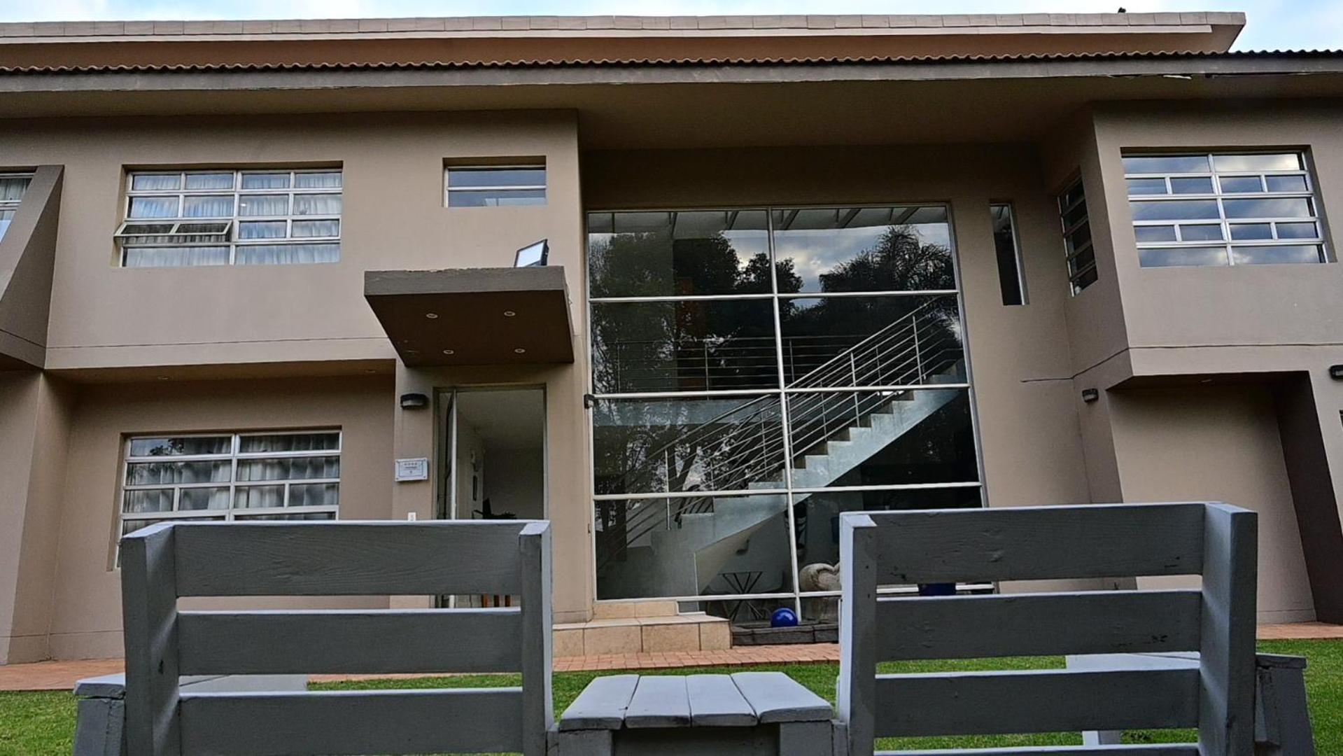 Sizanazo - In The Heart Of Northcliff Hill *