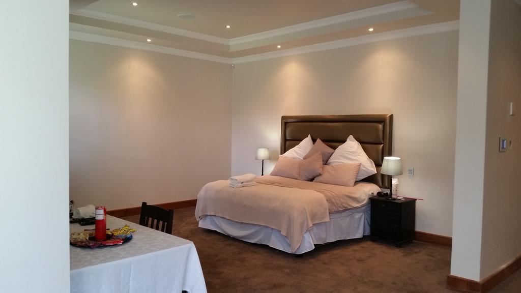 6 On Acacia Bed & Breakfast Johannesburg
