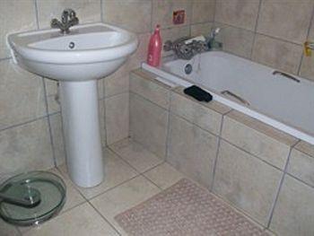 Hostel Terrylin And Backpackers (adults Only)