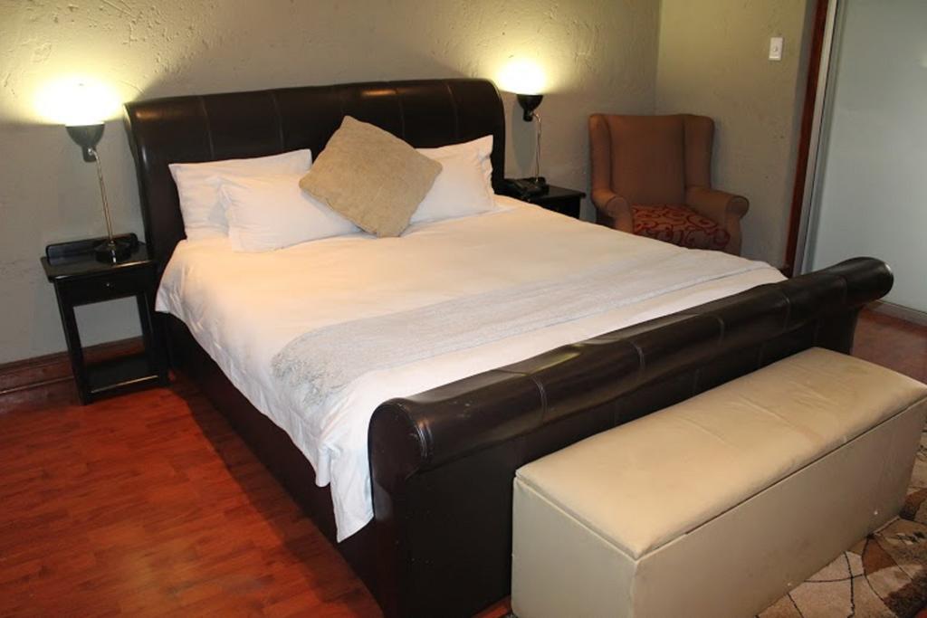 Bed & Breakfast Flamboyant Guest Johannesburg