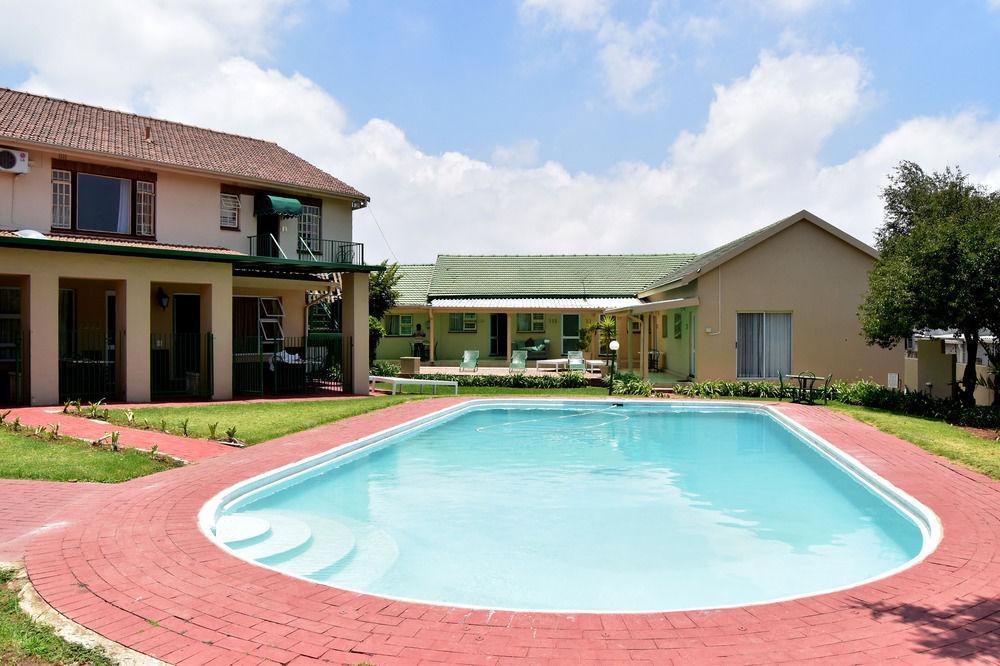 Guest house Vittoria And Conference Centre 4*