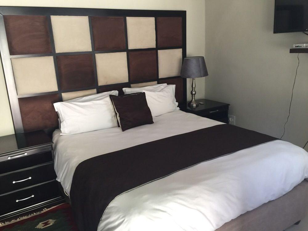 Dube Executive Hotel 3*