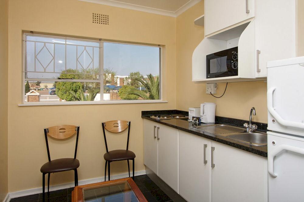 Vetho 1 Or Tambo Airport Apartment