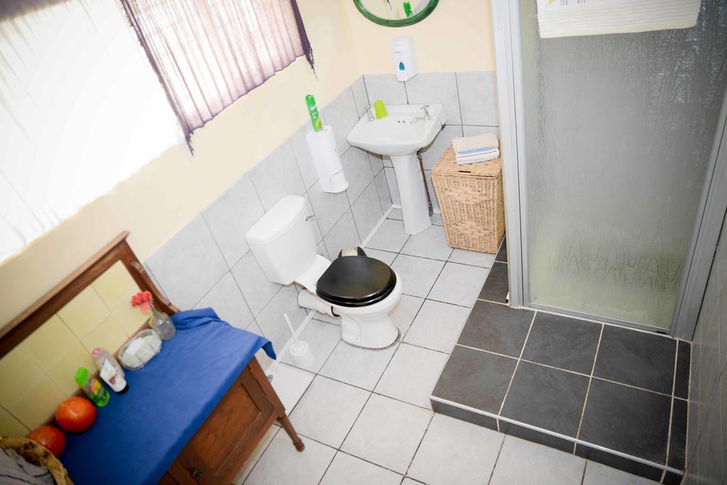 Terrylin And Backpackers (adults Only) Hostel