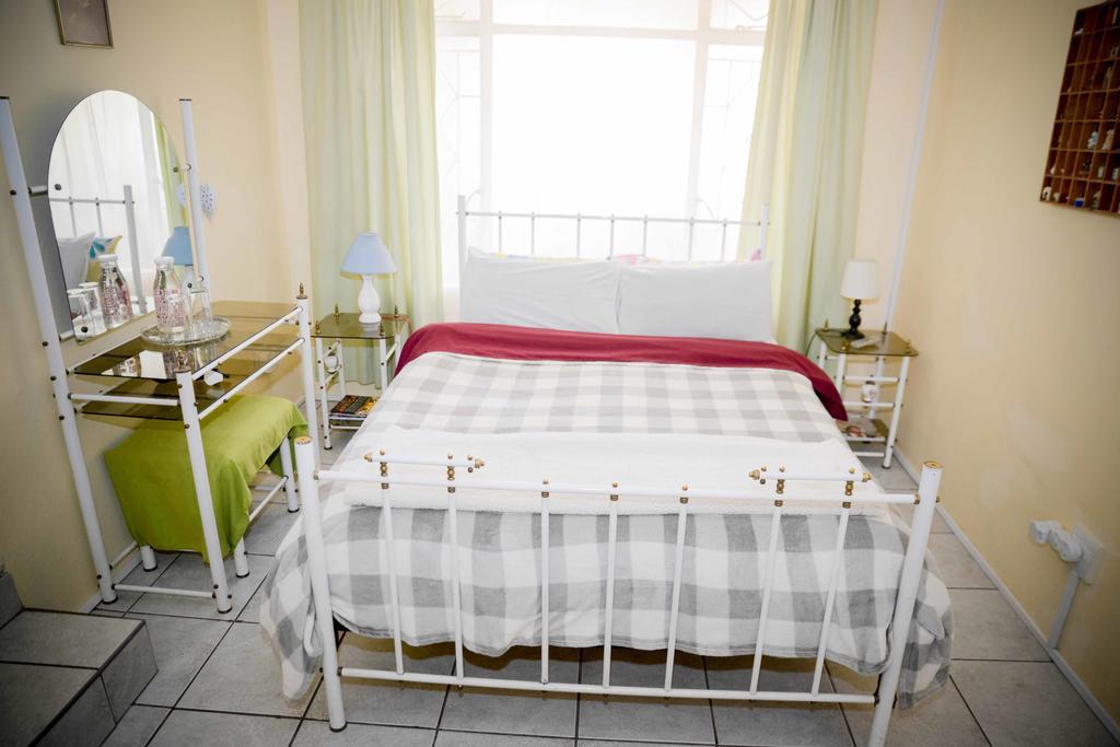 Terrylin And Backpackers (adults Only) * Johannesburg