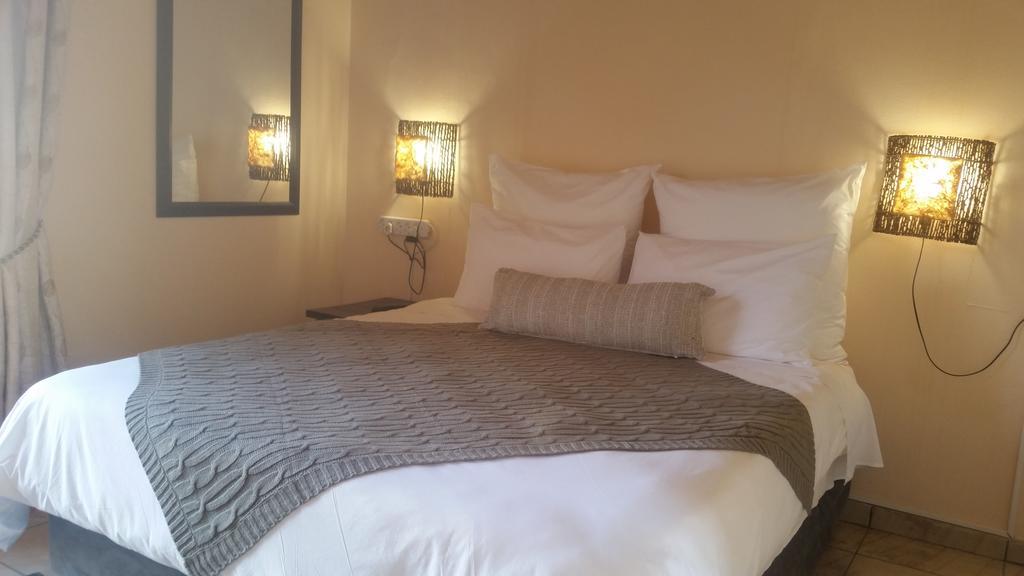 African Phoenix Guest * Johannesburg