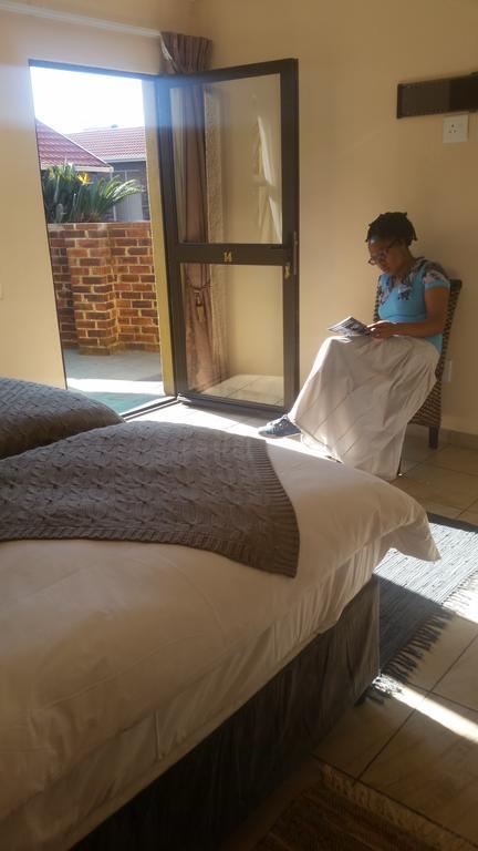 African Phoenix Guest Guest house *
