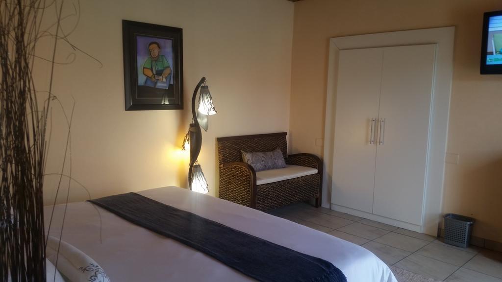 African Phoenix Guest Guest house *