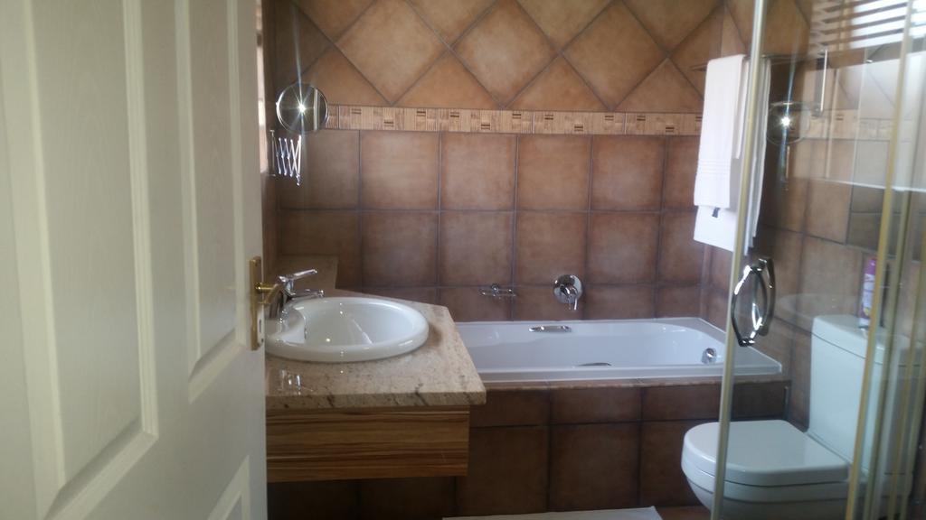 African Phoenix Guest Guest house