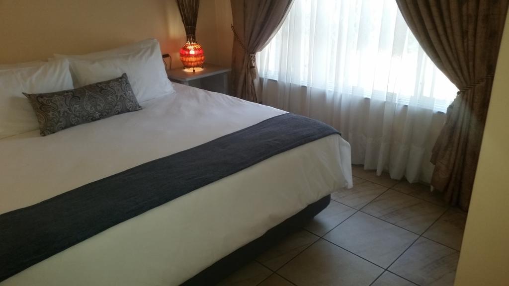 African Phoenix Guest * Johannesburg