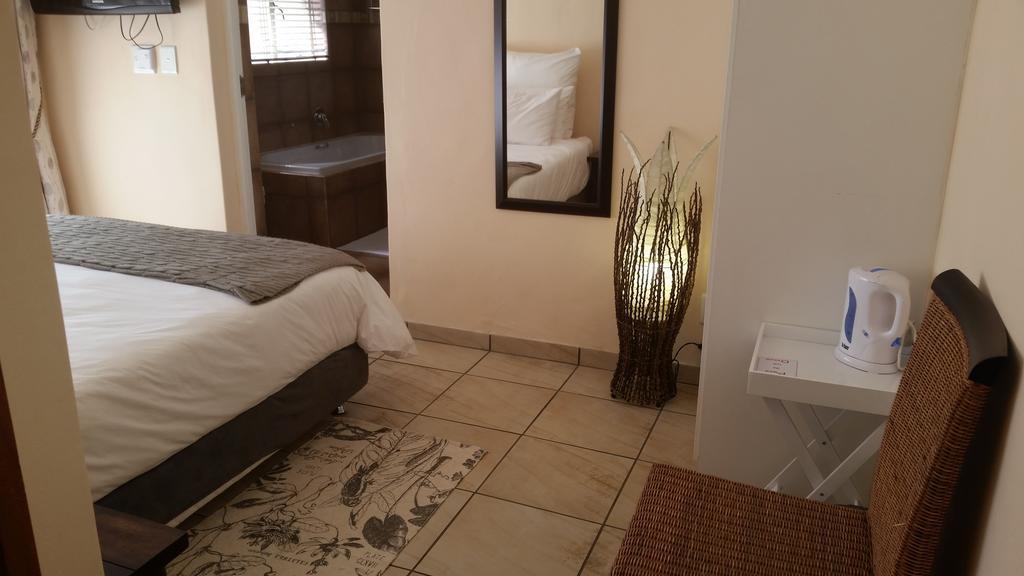 African Phoenix Guest Guest house